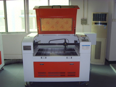 【大幅面皮革激光切割機(jī) 服裝加工設(shè)備 激光機(jī) 布料激光切割機(jī)】價(jià)格,廠家,圖片,激光焊機(jī),東莞市冠力激光科技-