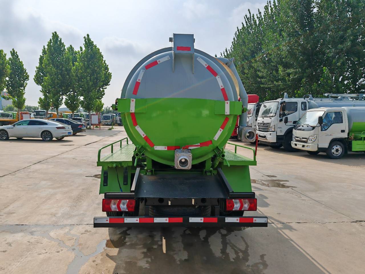 一汽解放5方吸污車 以卓越性能重塑城鄉環衛作業標準